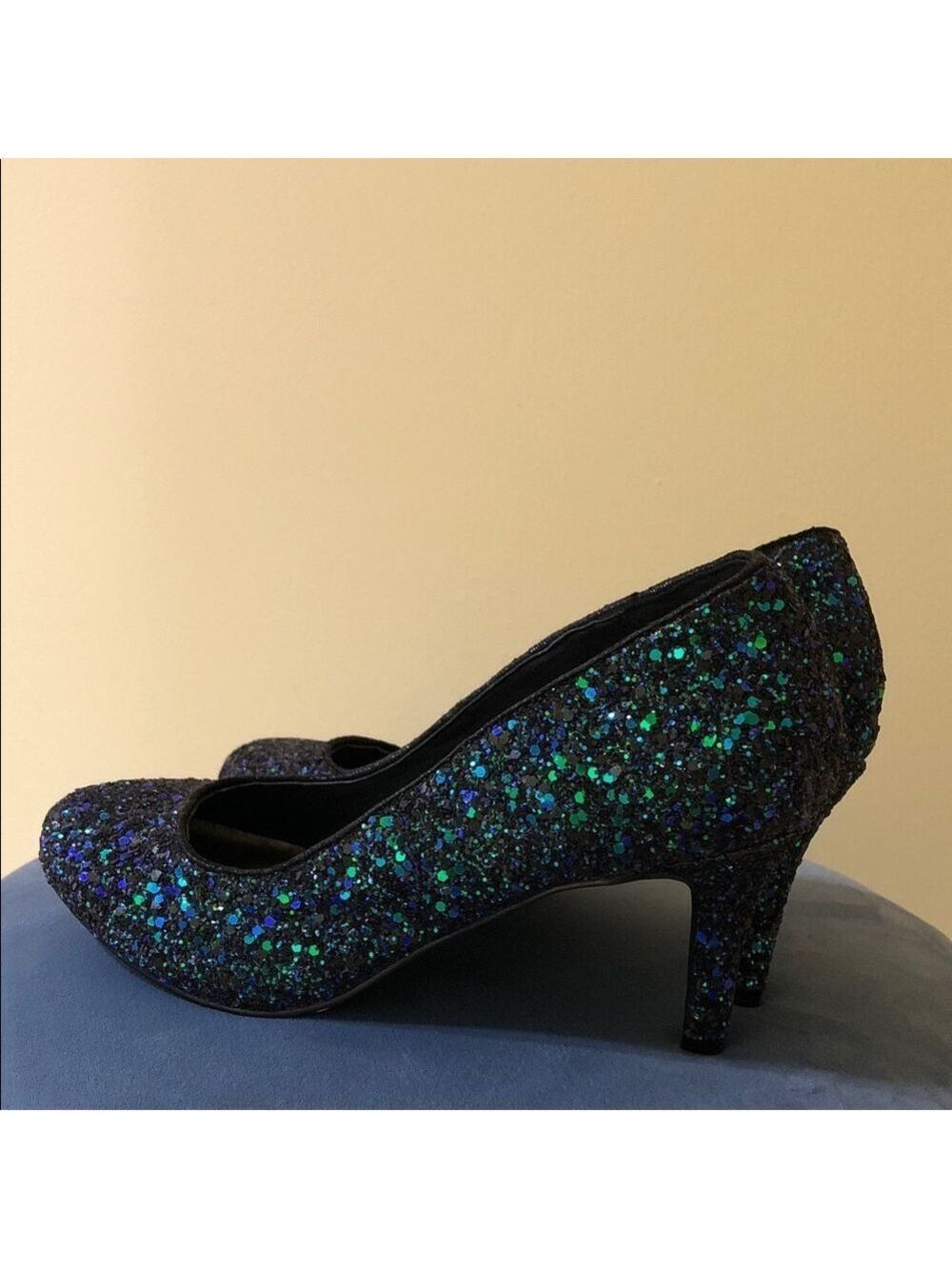 Michael Antonio Black iridescent Women’s night evening pumps women Heels 7.5
🌸 - Picture 5 of 13